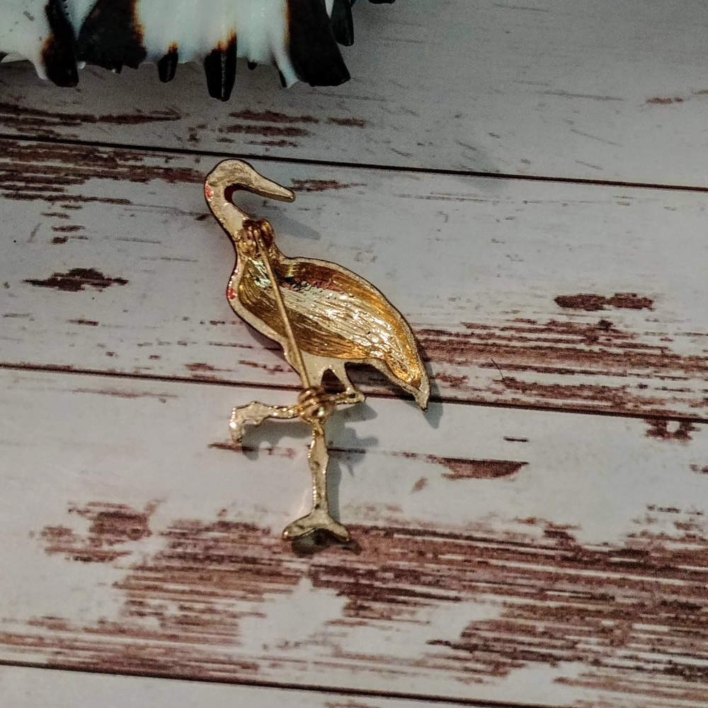 Graceful Water Crane Pin - Picture 3 of 4